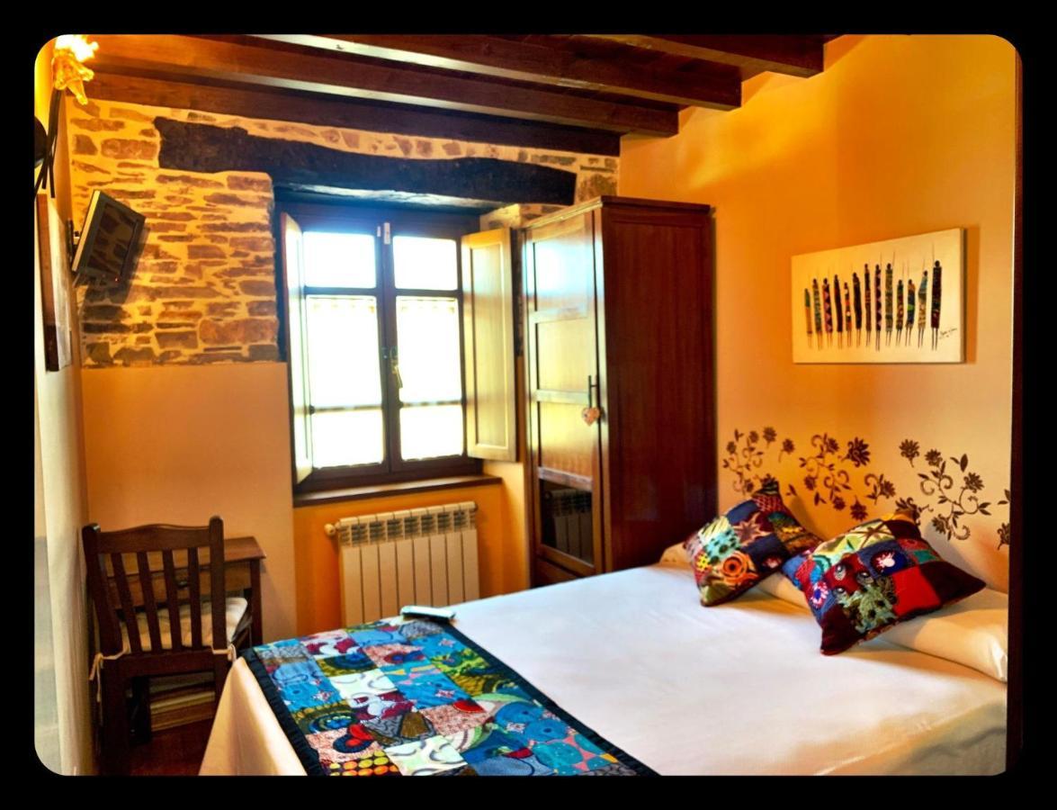 Maison d'hôtes Os Tres Teixos à San Acisclo Extérieur photo