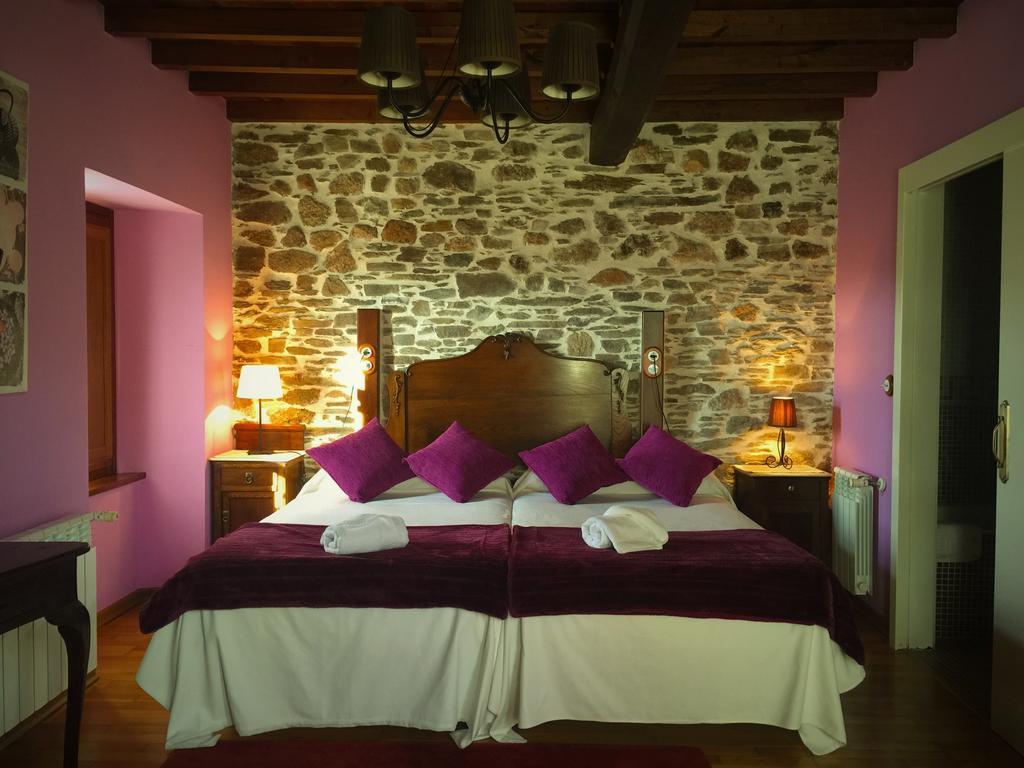 Maison d'hôtes Os Tres Teixos à San Acisclo Extérieur photo
