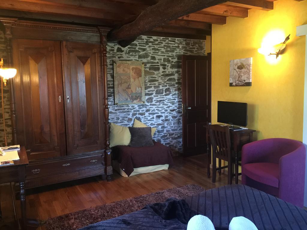 Maison d'hôtes Os Tres Teixos à San Acisclo Extérieur photo