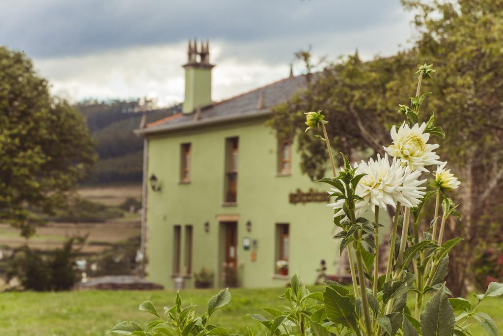 Maison d'hôtes Os Tres Teixos à San Acisclo Extérieur photo