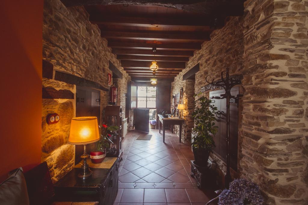 Maison d'hôtes Os Tres Teixos à San Acisclo Extérieur photo