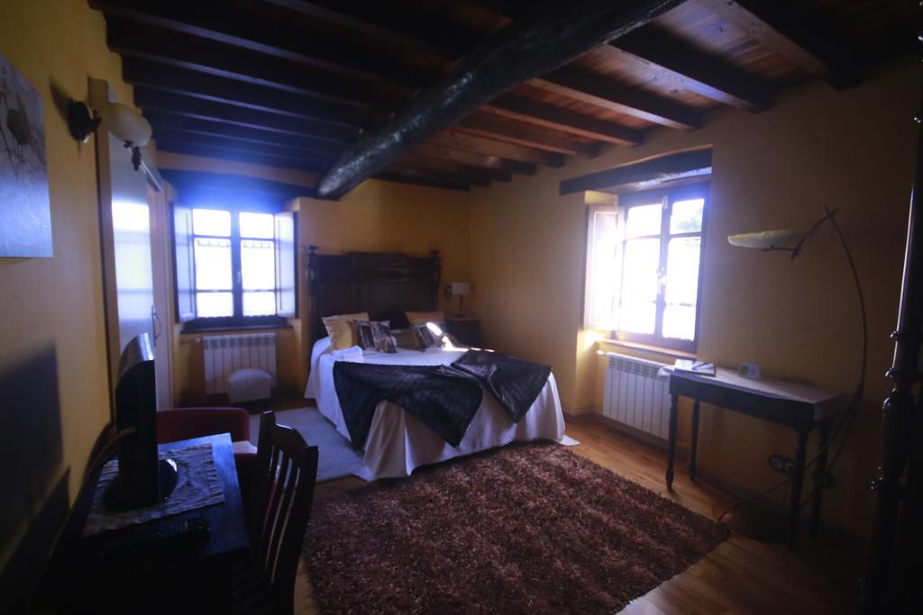 Maison d'hôtes Os Tres Teixos à San Acisclo Extérieur photo