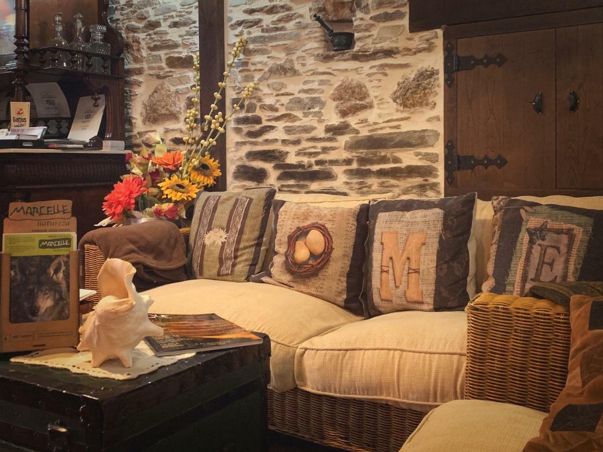 Maison d'hôtes Os Tres Teixos à San Acisclo Extérieur photo